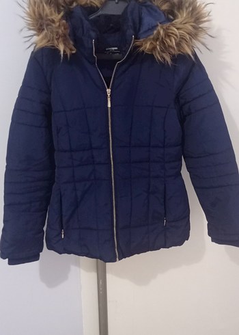 LC Waikiki Kürklü Kapüşonlu Koyu Mavi Kadın Mont