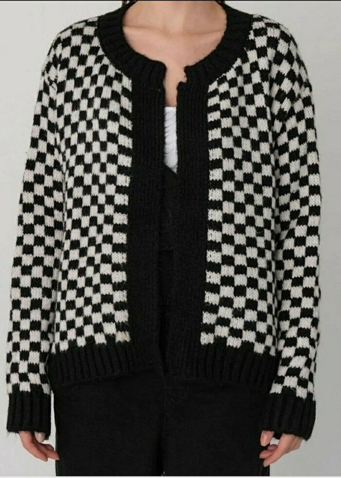 Kareli Örgü Hırka - Görsel 4