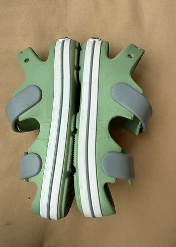 Crocs Yeşil Tokalı Çocuk sandaleti - Görsel 3