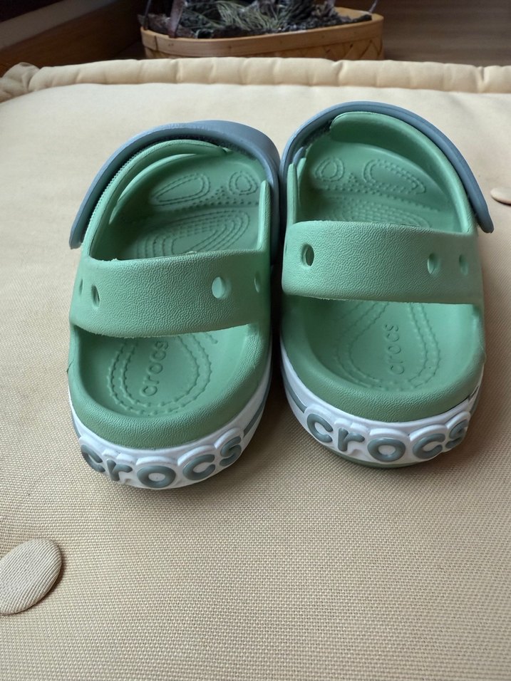 Crocs Yeşil Tokalı Çocuk sandaleti - Görsel 2