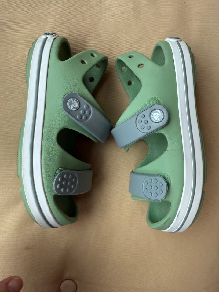 Crocs Yeşil Tokalı Çocuk sandaleti - Görsel 4