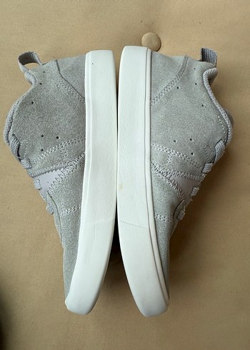 Nike jordan series es alt Gri Süet Erkek Çocuk Spor Ayakkabı - Görsel 2