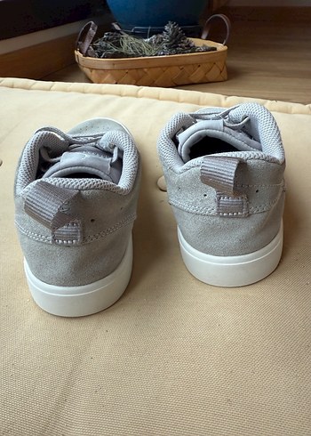 Nike jordan series es alt Gri Süet Erkek Çocuk Spor Ayakkabı - Görsel 5