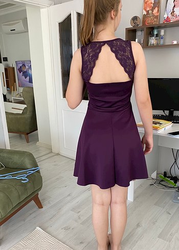 Mor Midi V Yaka Kadın Mezuniyet Elbisesi - Görsel 2