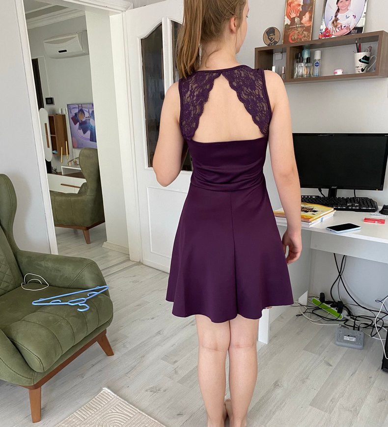 Mor Midi V Yaka Kadın Mezuniyet Elbisesi - Görsel 2