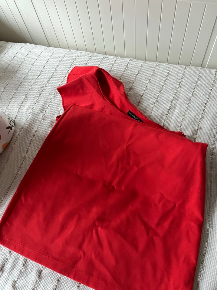 Kırmızı Tek Omuzlu Elbise - Görsel 2