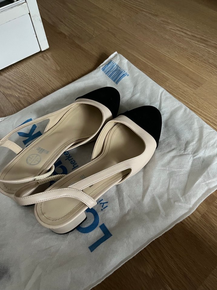 Beyaz Siyah Detayli Kadın Topuklu Babet - Görsel 2