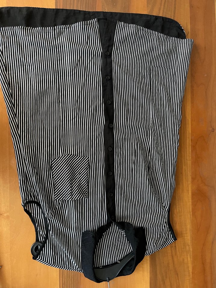 Adil ışık marka Düğmeli Çizgili Siyah beyaz Kolsuz Kadın Gömlek - Görsel 4