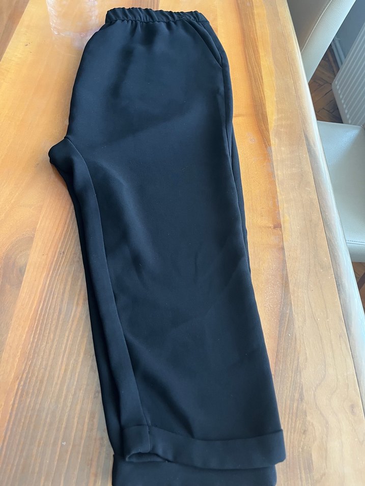 Zara marka şalvar kesime yakın kapri - Görsel 3