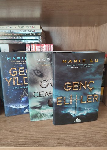 Beden Marie Lu Üçlemesi: Genç Elçiler Seti