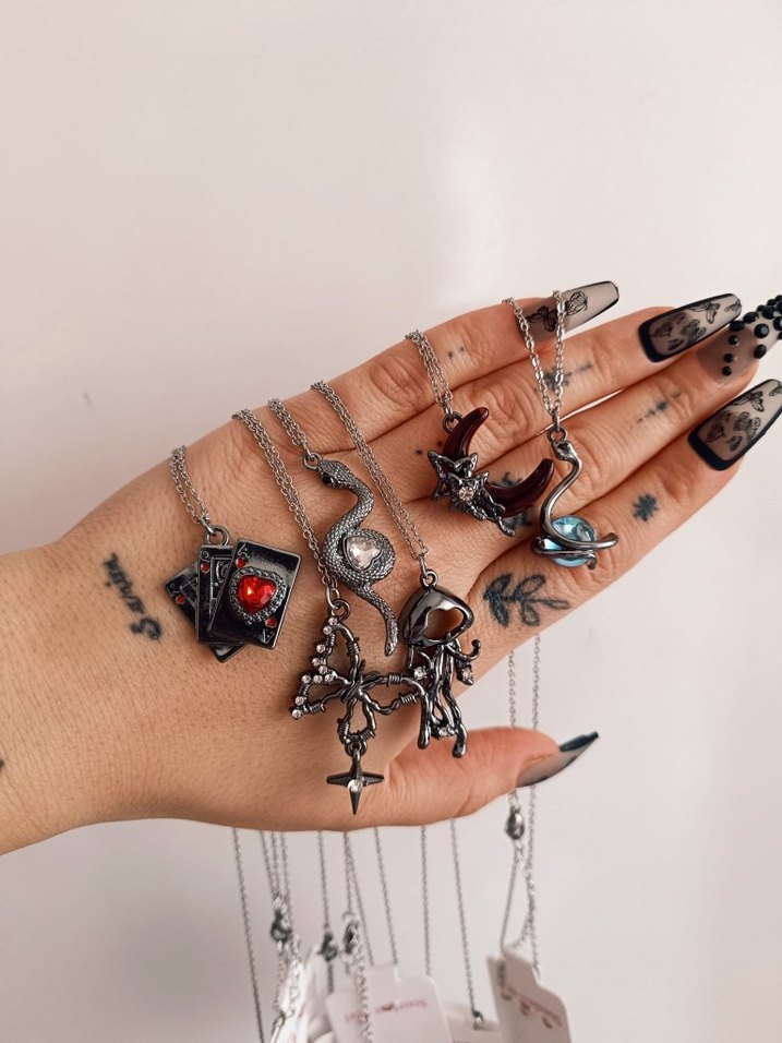 ÇELİK ÖZEL TASARIM Gri Zincir Detaylı Gotik  Kolye - Görsel 2