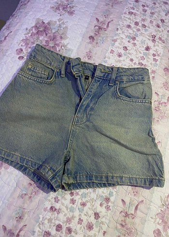 Trendyol & Milla Düğmeli Mavi Mini Denim Şort