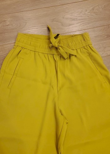 Zara Sarı Bol Kesim Midi Kumaş Pantolon