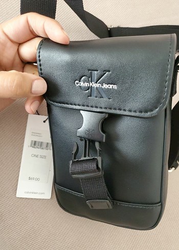 Beden siyah Renk Calvin Klein Siyah Çapraz Çanta