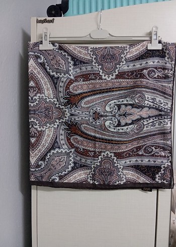 Bohem Tarzda Kahverengi Desenli Kadın eşarp - Görsel 2