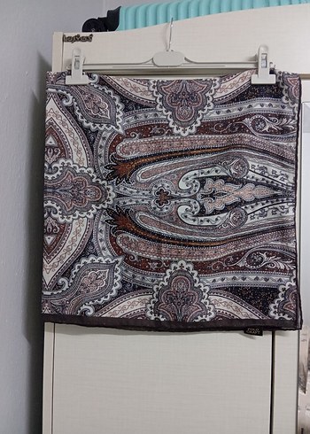 Bohem Tarzda Kahverengi Desenli Kadın eşarp - Görsel 3