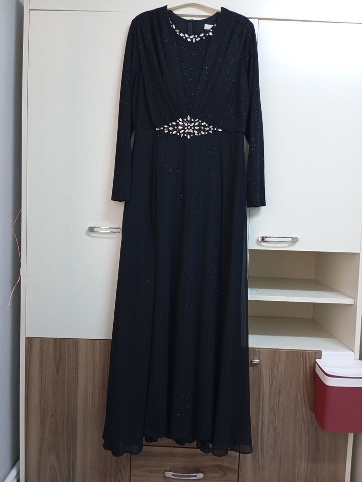 Uzun Siyah V Yaka Drapeli Abiye Elbise - Görsel 5