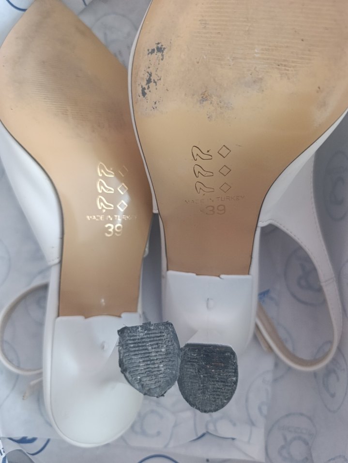 Krem-Beyaz Sivri Burunlu Topuklu Kadın Ayakkabı - Görsel 3