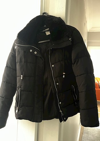 Kadın Siyah Şişme Kısa Kaban - Görsel 2