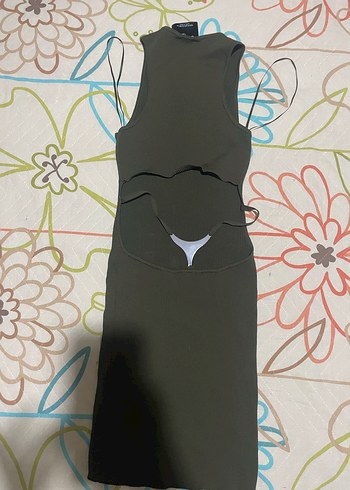 bershka sırt dekolteli mini elbise - Görsel 2