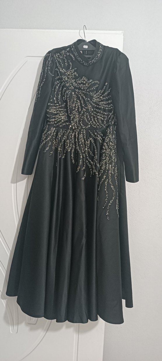 Uzun Kollu Siyah Payetli Gece Elbisesi - Görsel 2