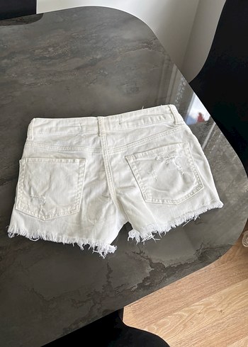 xs Beden Colins beyaz şort