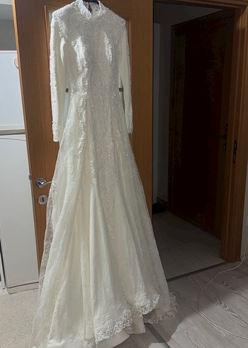 Uzun Kollu Yüksek Yakalı Vintage Prenses Gelinlik - Görsel 2