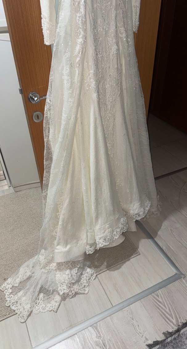 Uzun Kollu Yüksek Yakalı Vintage Prenses Gelinlik - Görsel 3