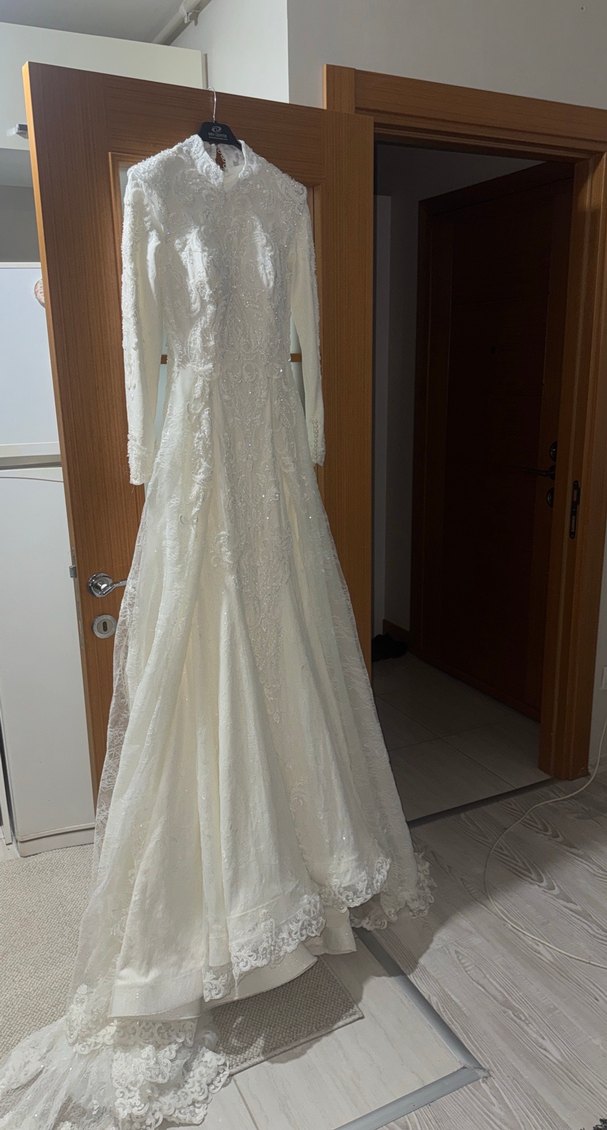 Uzun Kollu Yüksek Yakalı Vintage Prenses Gelinlik - Görsel 2