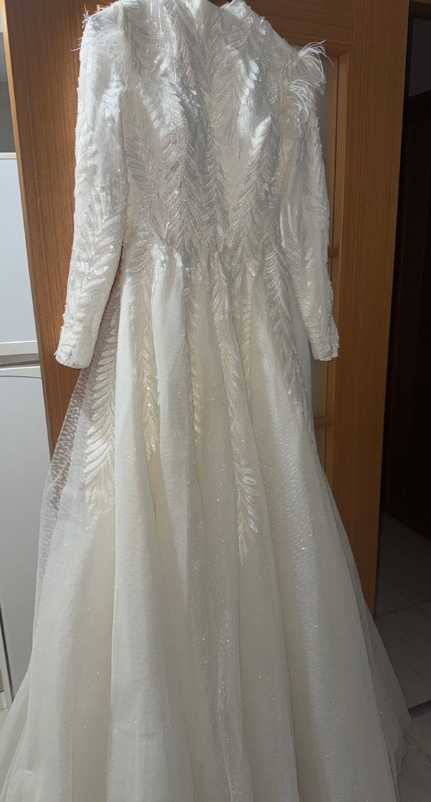 Uzun Kollu Yüksek Yakalı Prenses Gelinlik - Görsel 2