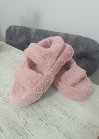 Pembe Kürk Detaylı Kadın Terlik - Görsel 4