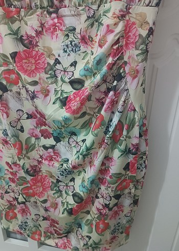 Çiçek Desenli Drapeli elbise - Görsel 3