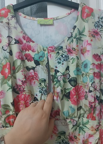 Çiçek Desenli Drapeli elbise - Görsel 4