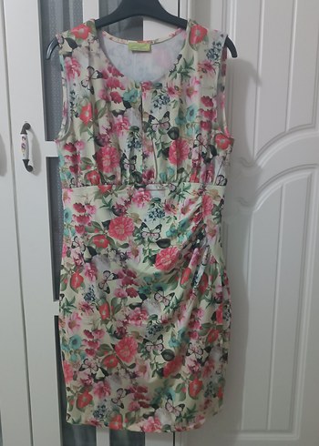 Çiçek Desenli Drapeli elbise - Görsel 2