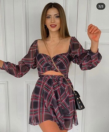 Butik ürünüdür yeni ve etiketlidir