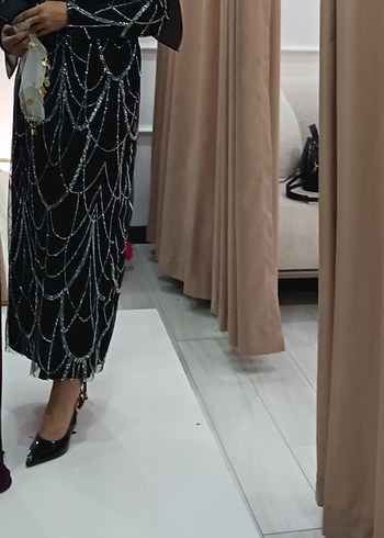 Zincir Detaylı Siyah Uzun Gotik Elbise