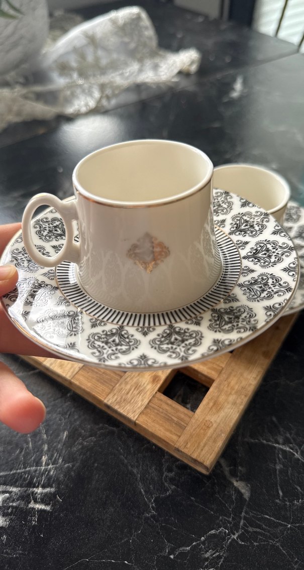 Beyaz Gri Desenli Porselen Fincan Takımı - Görsel 2