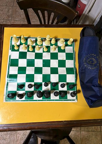 Yeşil Katlanabilir Satranç Takımı