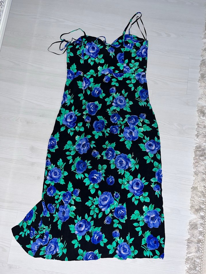 Çiçek Desenli Uzun Elbise - Görsel 2