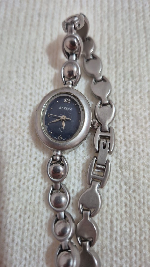 Zincir Detaylı Gri Kadın Kol Saati - Görsel 2