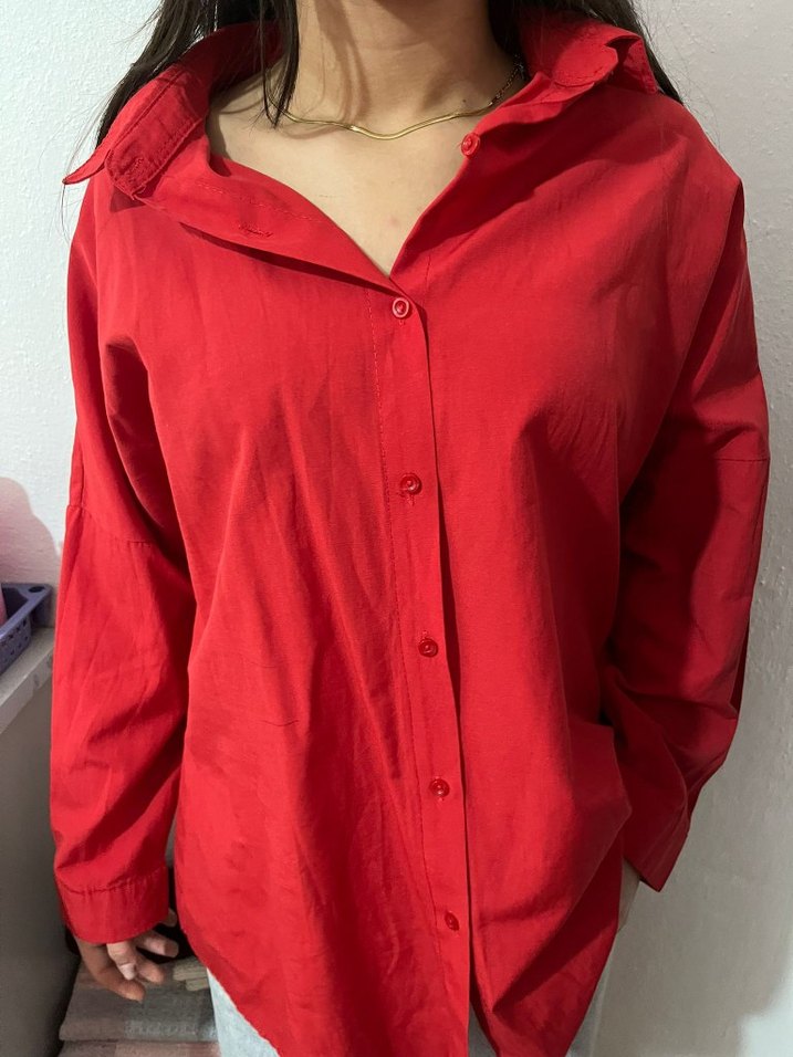 Kadın Kırmızı Düğmeli Keten Gömlek - Görsel 2