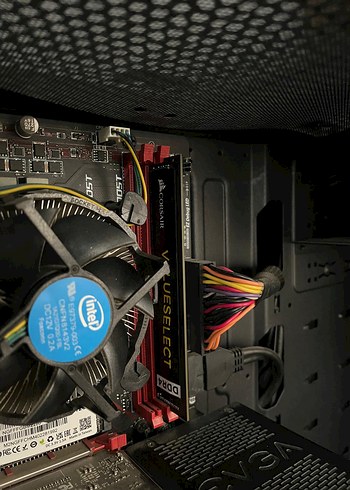 Beden Evga 1050ti 4gb ekran kartı - 8 gb corsair ram twinmos 512gb ssd