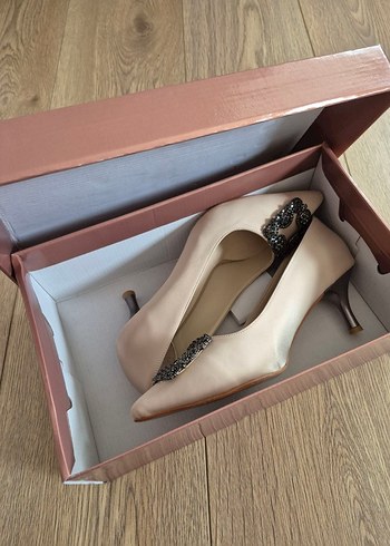 Marjin Bej Stiletto Topuklu Kadın Abiye Ayakkabı