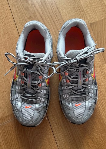 Nike P-6000 renkli Gri Bağcıklı Spor Ayakkabı