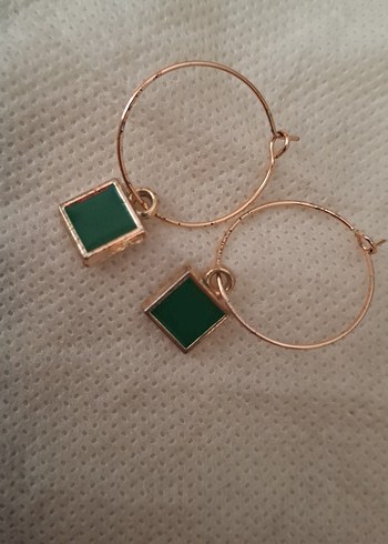 Yeşil Boncuklu Minimalist Midi Küpe