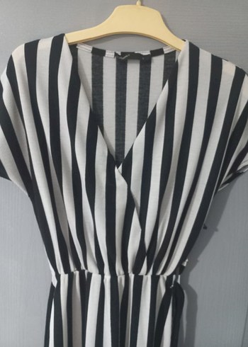 Çizgili Pilili V Yaka Uzun Elbise - Görsel 2