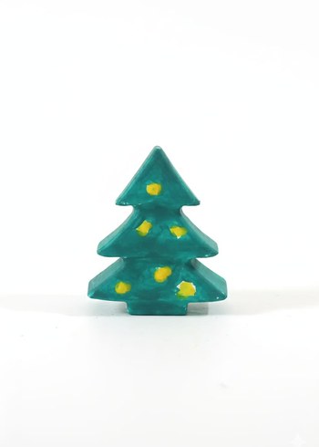 Renkli atkı ve şapkalı beyaz kardan adam figürü - Görsel 11