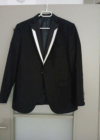 Siyah Beyaz Kuşaklı Tuxedo Ceket - Görsel 5