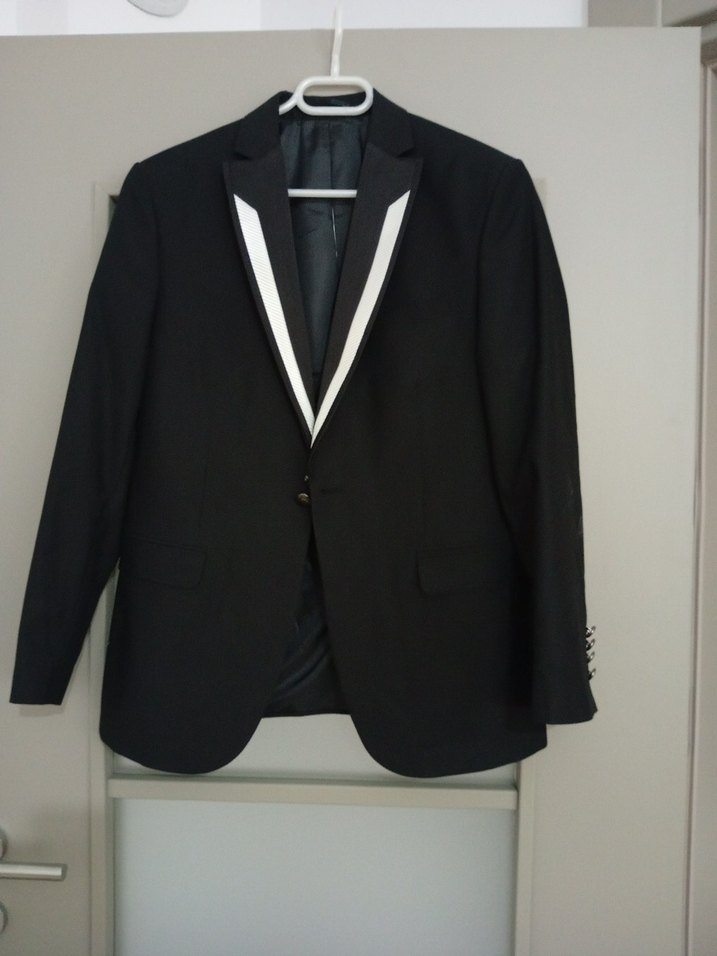 Siyah Beyaz Kuşaklı Tuxedo Ceket - Görsel 5