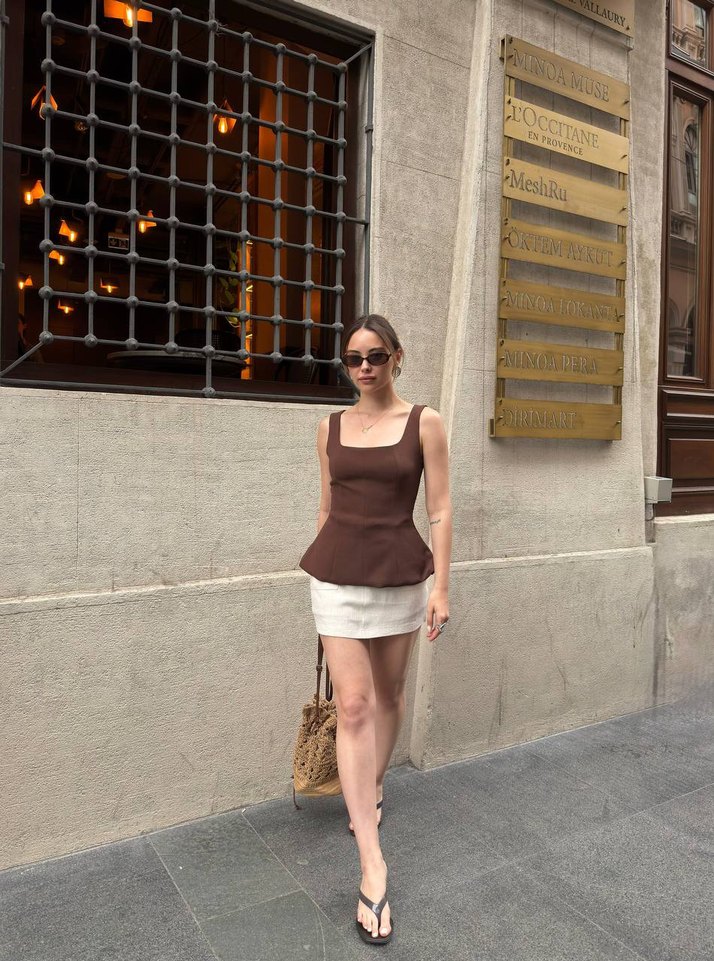 Kare Yaka Kolsuz Kahverengi Kadın Bluz - Görsel 5